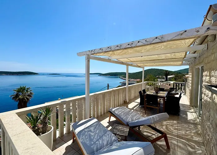Apartment More Island Vis