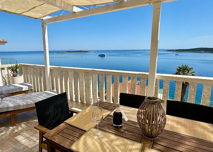 Apartment More Island Vis