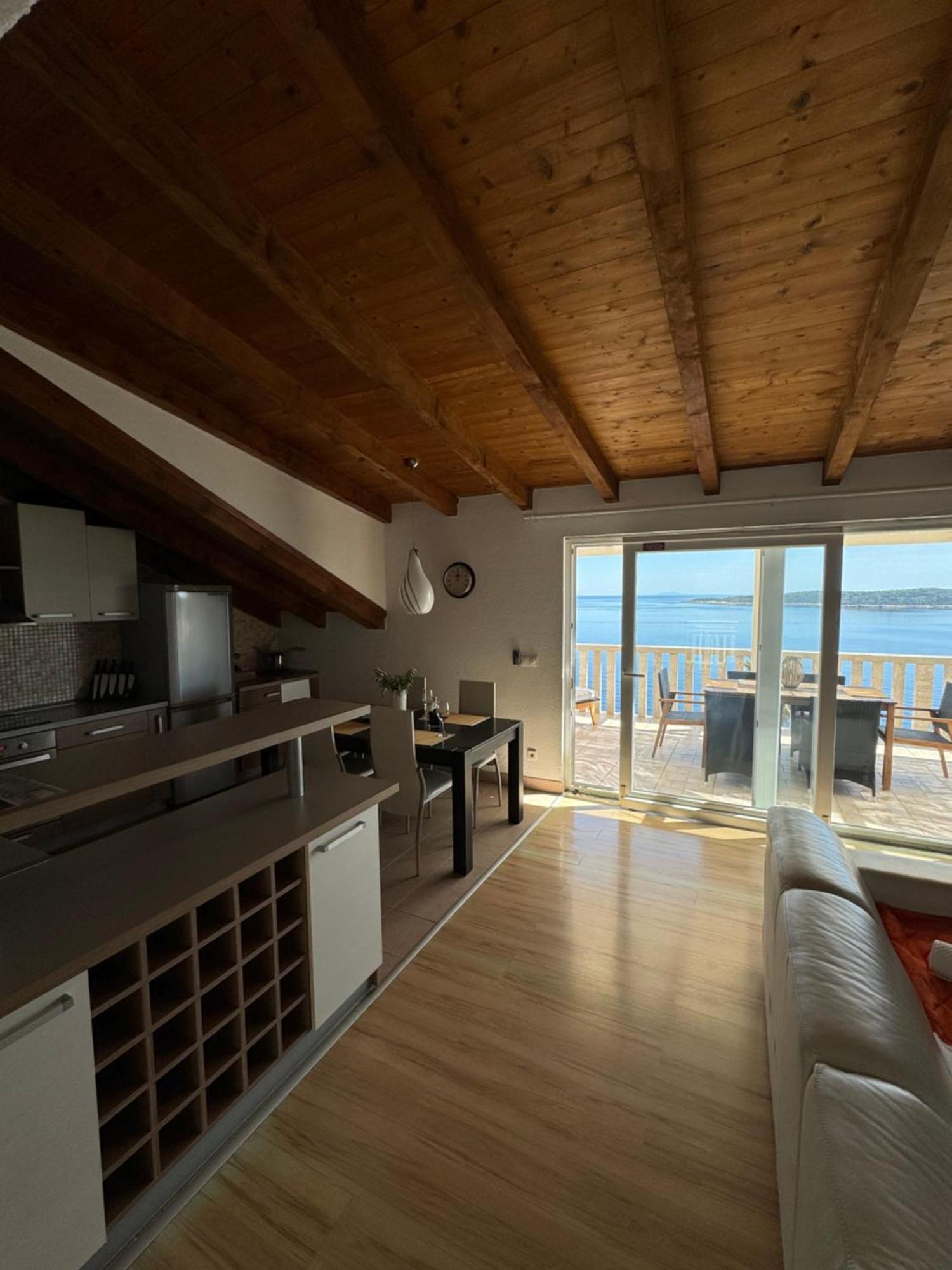 Island Apartman *